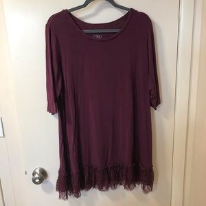 Logo black cherry top with lace